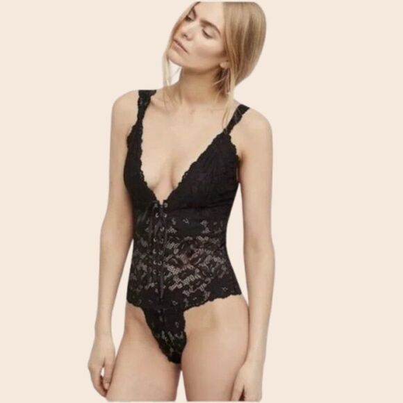 Free People Black Lace Gazy Eyes Lace-Up Bodysuit Size XS - Picture 2 of 11